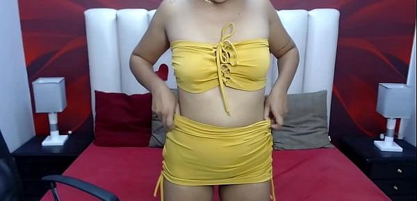  Pretty latina teasing